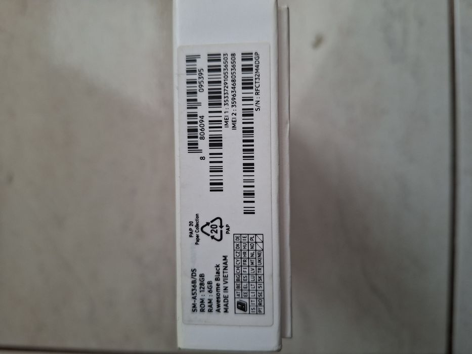 Продавам Samsung  A53.Подарък протектор,слушалки,калъф.НОВ