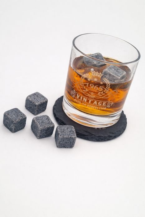 Set Cadou Whiskey Vintage - Pahar +
Pietre din Granit