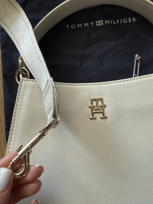 Дамска чанта Tommy Hilfiger