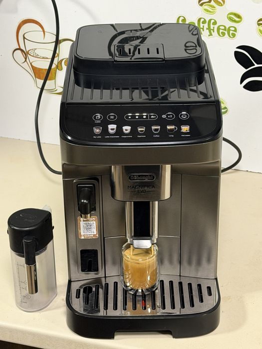 Кафемашина кафе автомат delonghi magnifica evo с гаранция