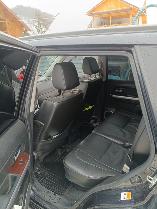 Vând Suzuki Grand Vitara