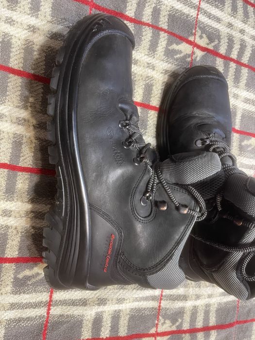 Работни боти с бомбе 44 номер-маслоустойчиви