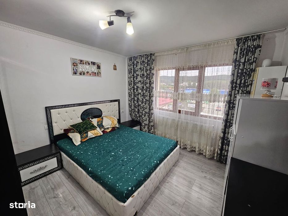 Apartament cu 2 camere de vânzare în Curtea de Argeș.