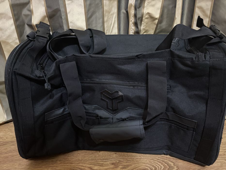 Vand Geantă GymBeam sport Ultimate Duffle Black - STRIX