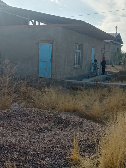 Тош область ахангаран шахар мунчоктепада ховли сотилади 4 соток