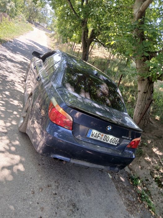 Vând BMW e60 seria 5 stare perfecta, mai multe detalii în privat