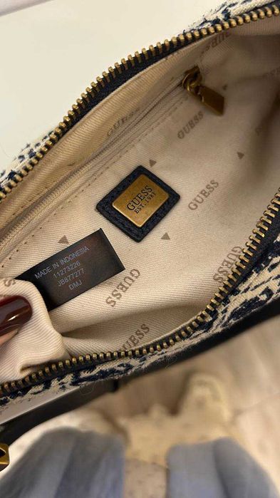 Geantă de mână pentru femei Guess