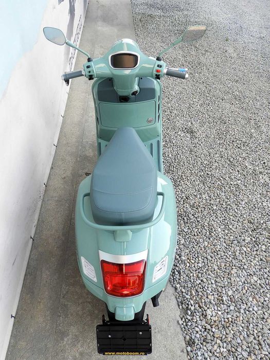 Scuter Vespa GTS 310 80th 2026 | Finantare rapida