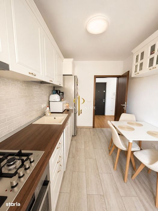 Apartament cu 3 camere - decomandat + pod | curte și parcare| Giroc