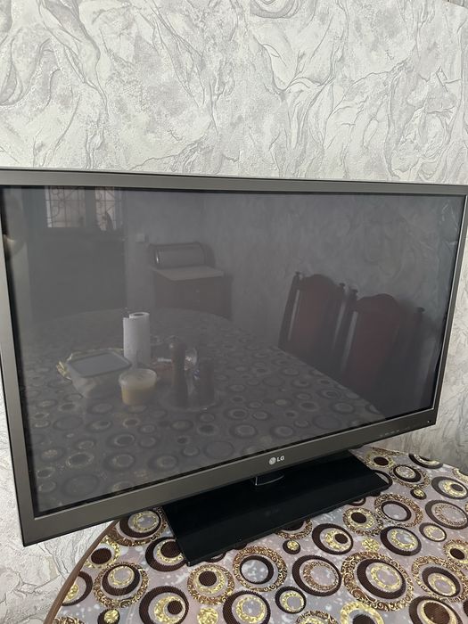 Телевизор LG диагональ 115 см