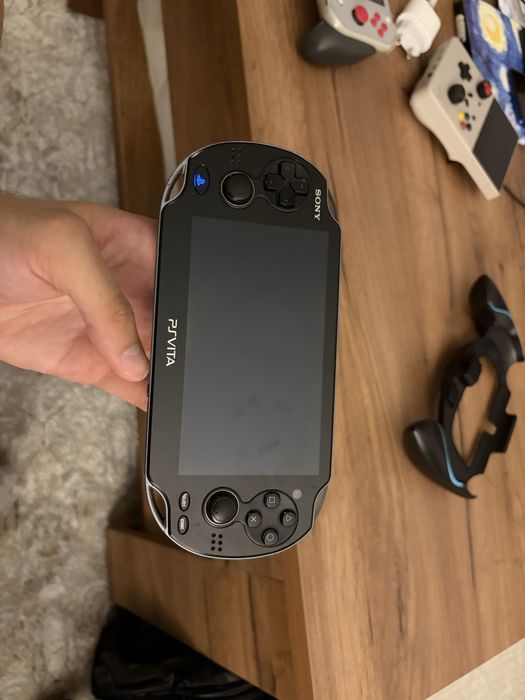 Продам Psp - Ps vita