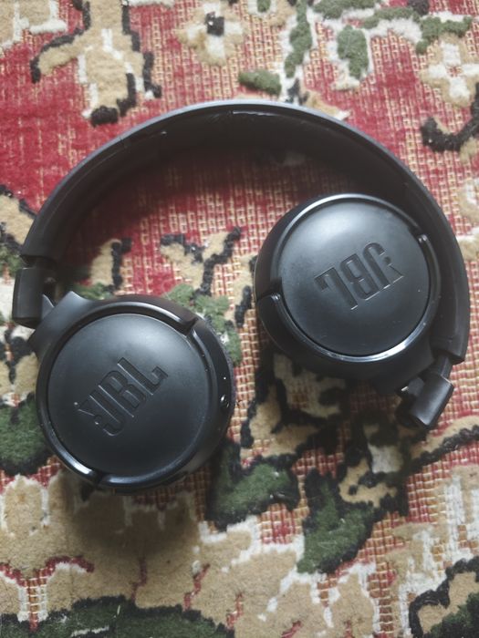 Продам наушник JBL 510 TUNE черный