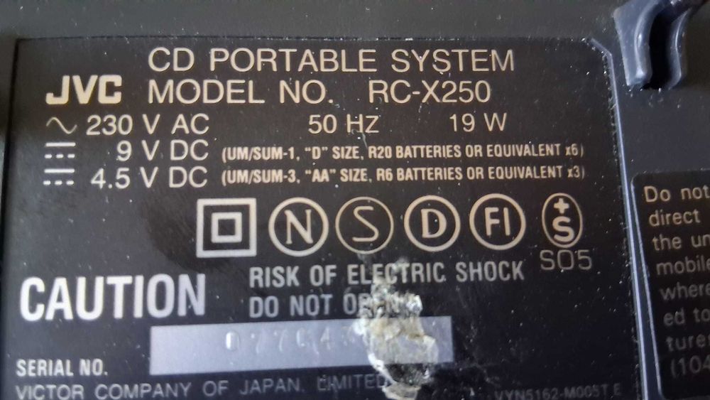 Radiocasetofon cu CD JVC