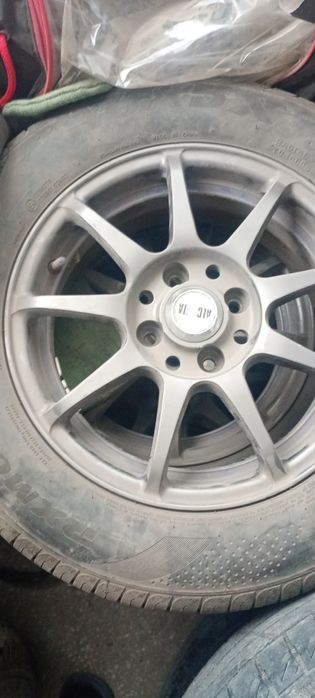 Продам два комплекта резины на дисках