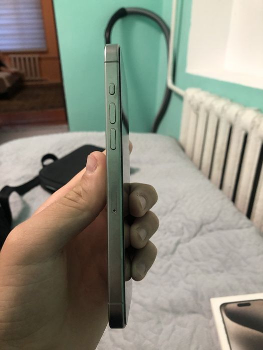 Продам айфон 15 про макс срочна