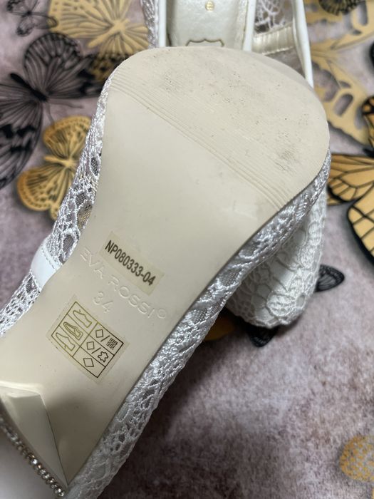 Ажурные белые туфельки