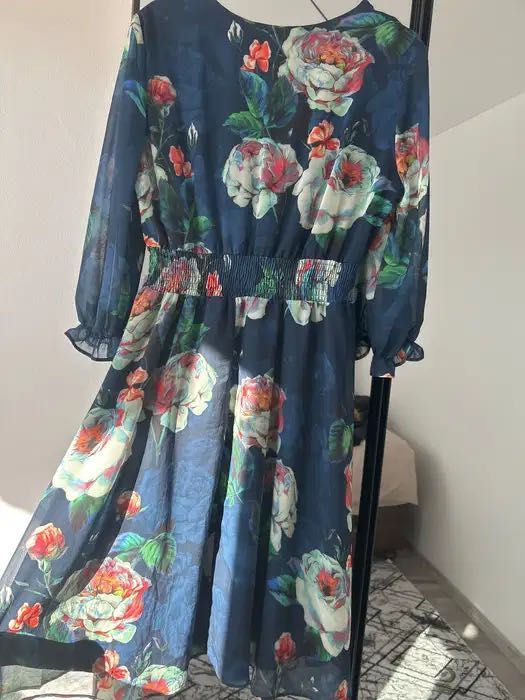 Шарена рокля на цветя