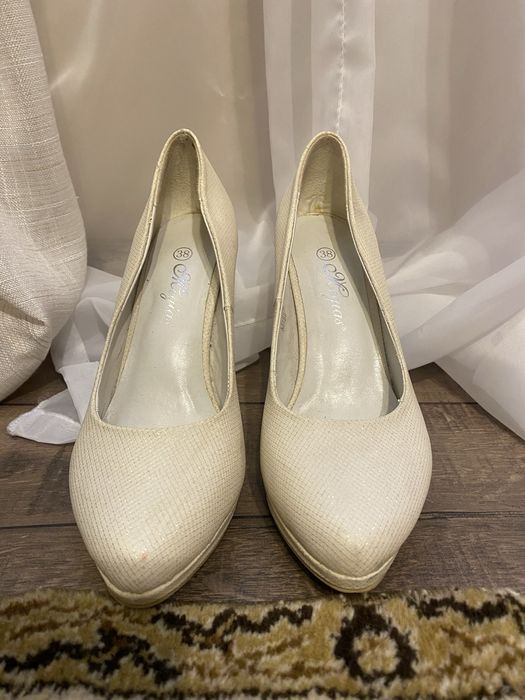 Megias високи токчета