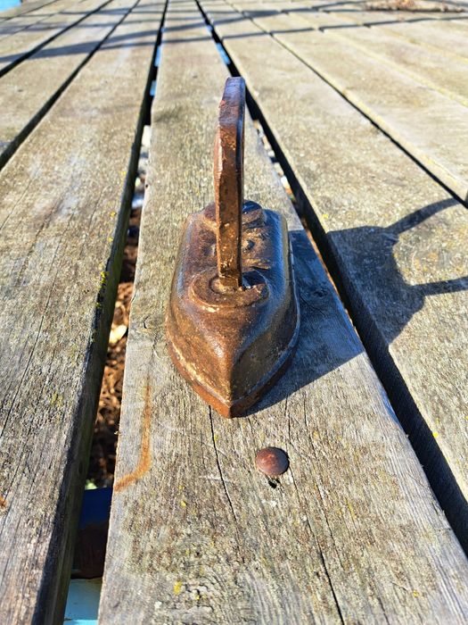 Стара  ръчна ютия