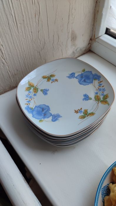 Столовый сервиз новый