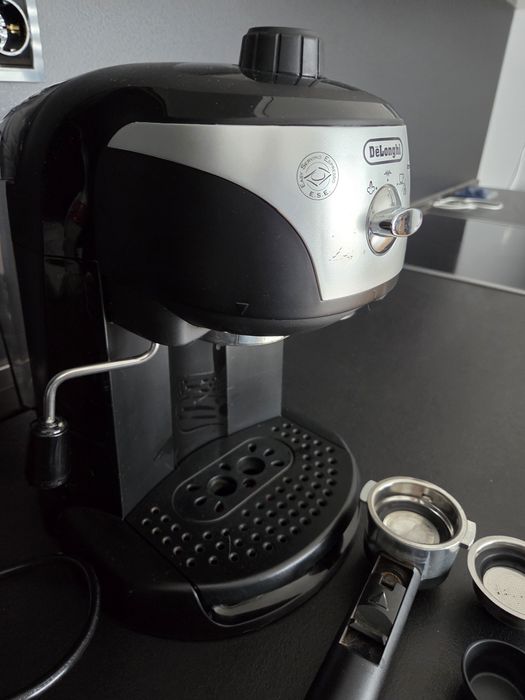 Кафемашина италианска DELONGHI