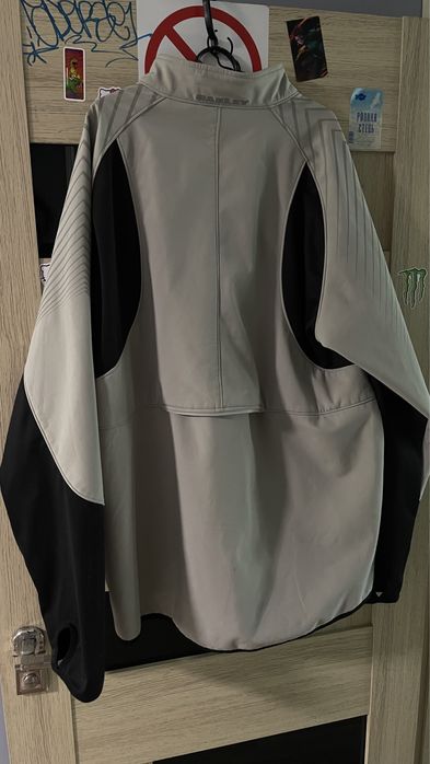 Oakley ветровка