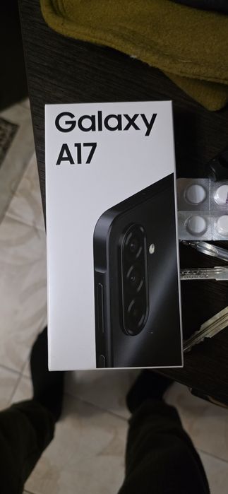Самсунг А 17 на 256 г