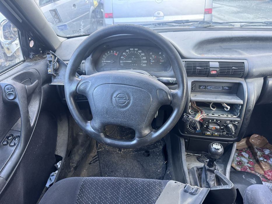Opel Astra F 1.6i 16v 101hp 1995г На Части