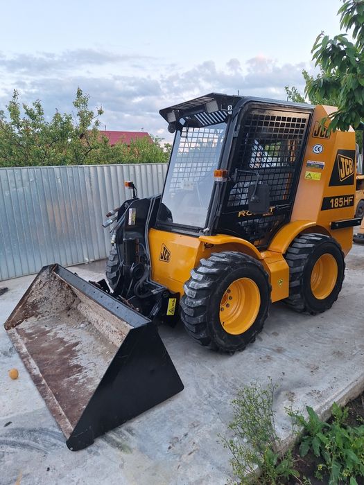 Miniincarcator jcb 185hf Robot