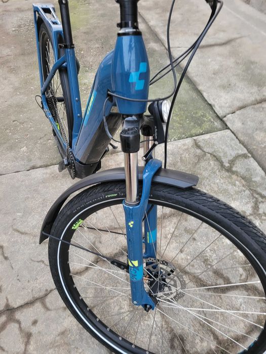 Bicibleta electric cube 28 aluminiu