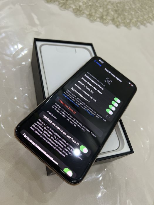 iPhone 11 Pro Max Dual-SIM 64 gb