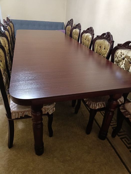 Стол и стулья 14 штук