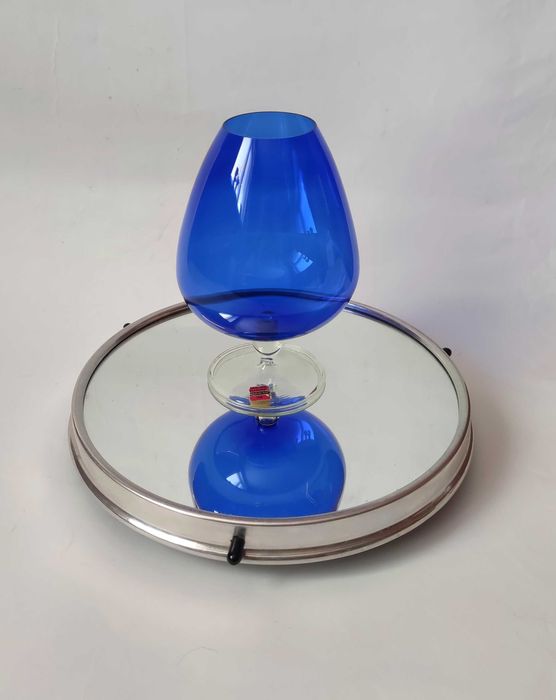 Огромна тънкостенна чаша от цветно стъкло