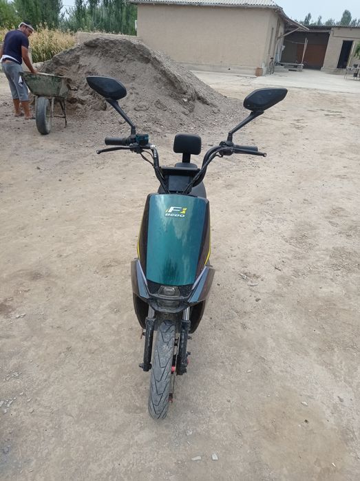 Skuter bodo F1 marka