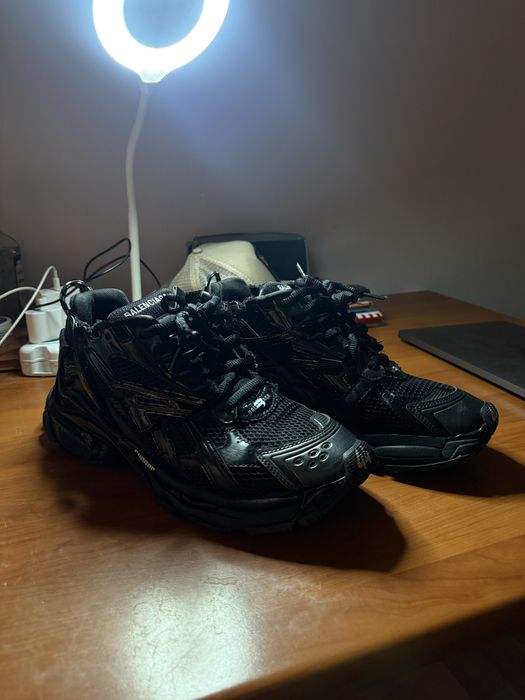 balenciaga runner