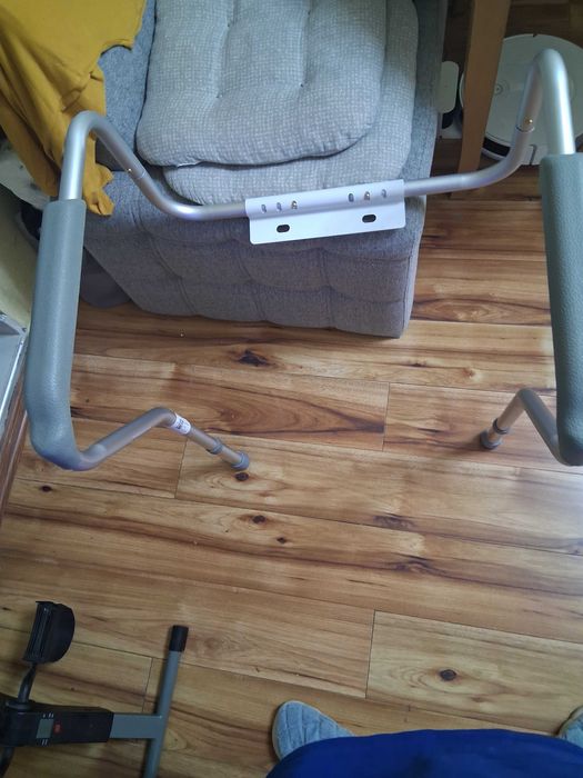 Стойка за тоалетна