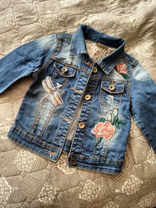 Джинсовая курточка на девочку 2-3 года.