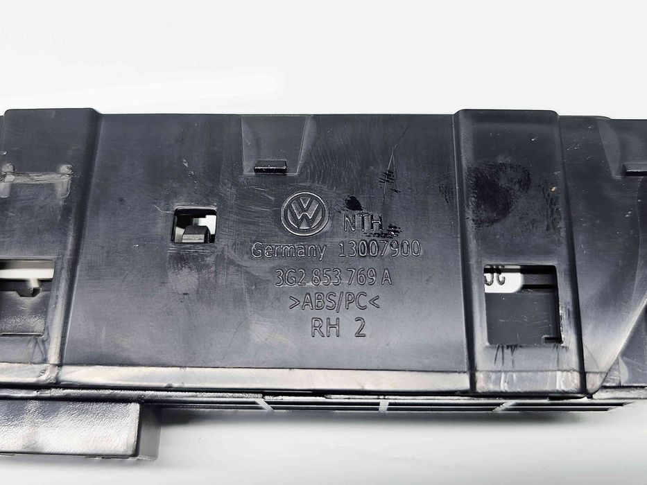 Buton avarii Volkswagen Passat B8 (3G2) [Fabr 2015-prezent] 3G2853769