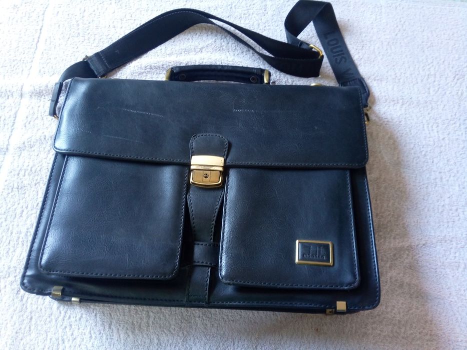 Продам натуральные кожаные сумки.