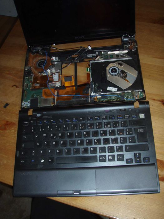 Dezmembrez Sony VPCZ1 (VPCZ11X9E si VPCZ12M9E) PCG-31111M