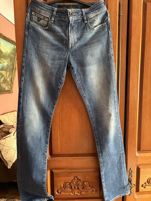 Blugi Guess albastri