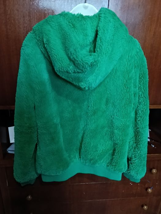 Продавам пухено палтенце .