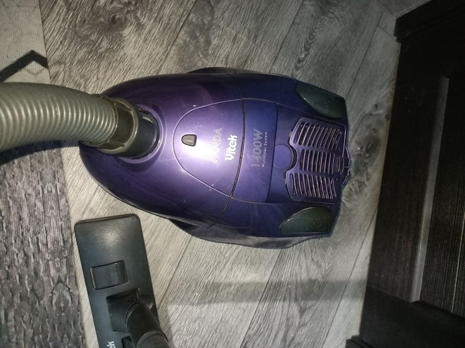 Продам пылесос vitek