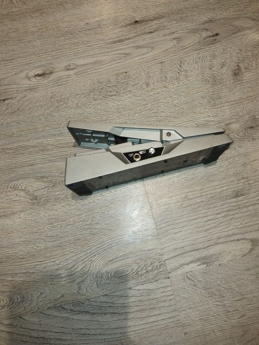 Boss pedal  fv 500 l ekpresion