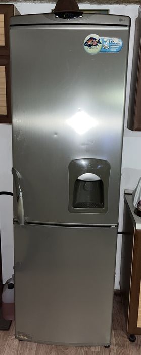 Продам холодильник