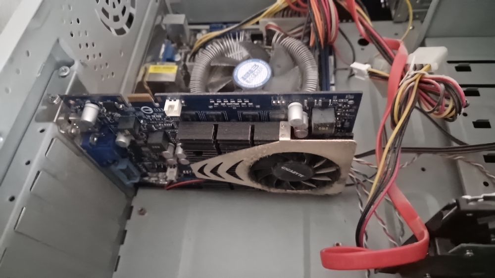 Продам старый компютер