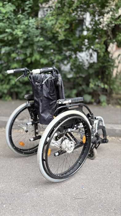 Carut Batrani Persoane Handicap/Dizabilitati Scaun de Inpins-Carucior-