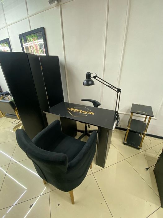 Сдам в аренду маникюрный стол