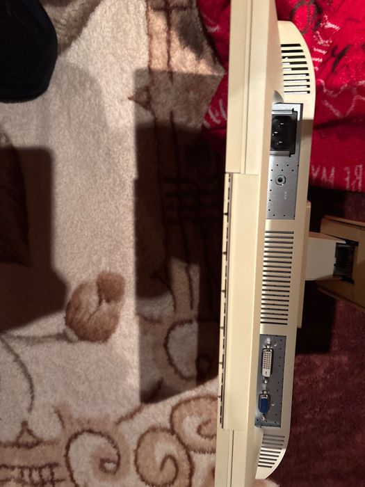 Monitor fugitsu 60hz