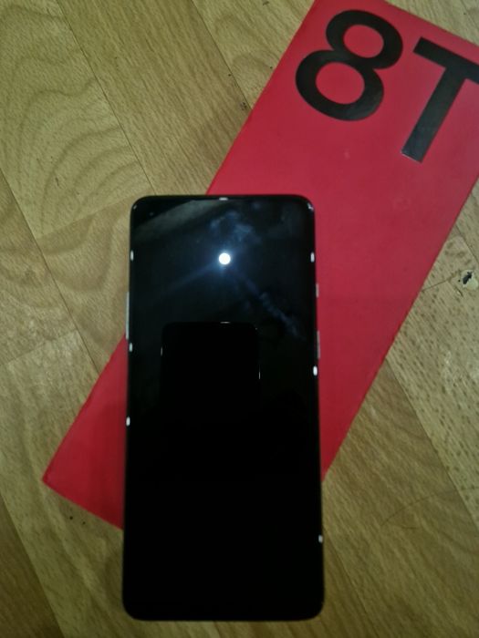 One plus 8t 256/12